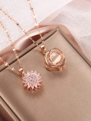 Copper Cubic Zirconia Flower Trend Rotating  Pendant Necklace(Rotating Pendant)