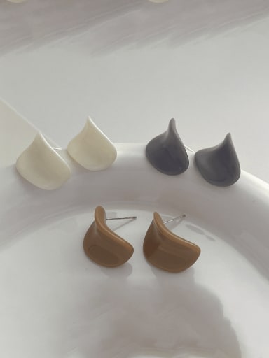 custom Zinc Alloy Resin Irregular Minimalist Stud Earring