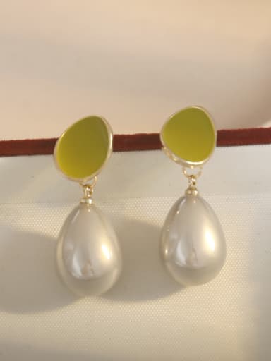 Light gold and light green Brass Imitation Pearl Enamel Water Drop Minimalist Drop Earring