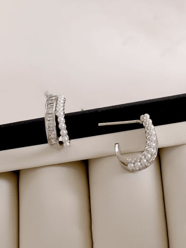 White K Brass Imitation Pearl Geometric Minimalist Stud Earring