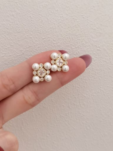 Brass Imitation Pearl Clover Vintage Clip Earring