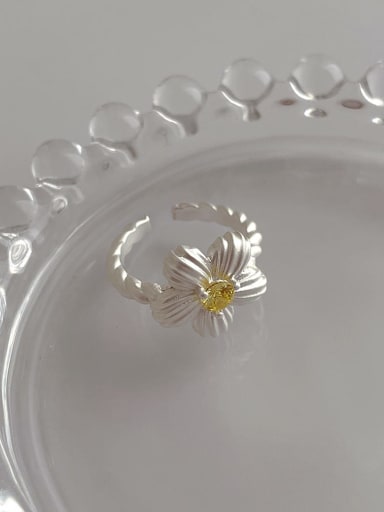 Brass Cubic Zirconia Flower Minimalist Band Ring