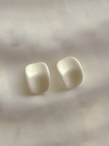 Q134 white Zinc Alloy Resin Irregular Minimalist Stud Earring