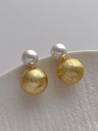 Q121 Gold Brass Imitation Pearl Geometric Trend Stud Earring