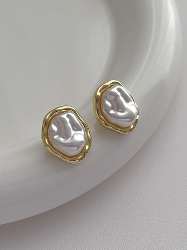 P222 gold Brass Imitation Pearl Irregular Minimalist Stud Earring