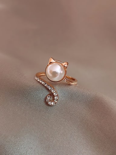 Alloy +Imitation Pearl White Cat Trend Spoon Ring/Free Size Ring