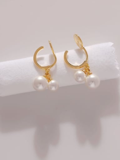 Brass Imitation Pearl Round Minimalist Clip Earring