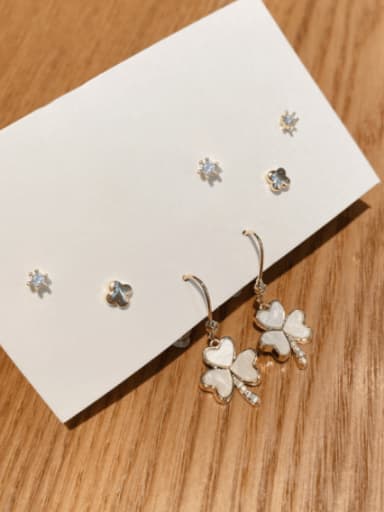 Brass Shell Flower Trend Clover Set Stud Earring