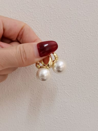Brass Imitation Pearl Geometric Minimalist Huggie Earring