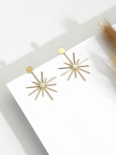 14K gold Copper with Minimalist  snowflake Stud Trend Korean Fashion Earring