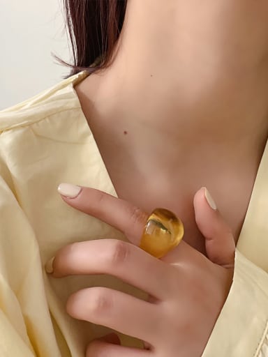 I 326 Large Tan ring Resin Geometric Vintage Band Ring