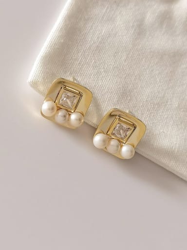 Brass Imitation Pearl Geometric Vintage Stud Earring