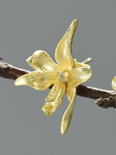 golden 925 Sterling Silver Three-dimensional iris handmade creative design Dainty Stud Earring