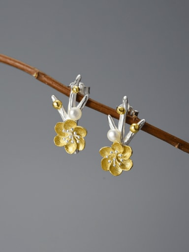 925 Sterling Silver Flower Artisan Stud Earring