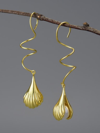 LFJB0296A Gold 925 Sterling Silver Imitation Pearl Flower Artisan Hook Earring