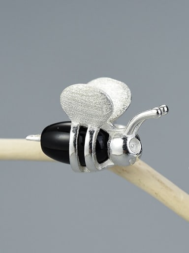 925 Sterling Silver Unique insect design delicate Bee Artisan Stud Earring