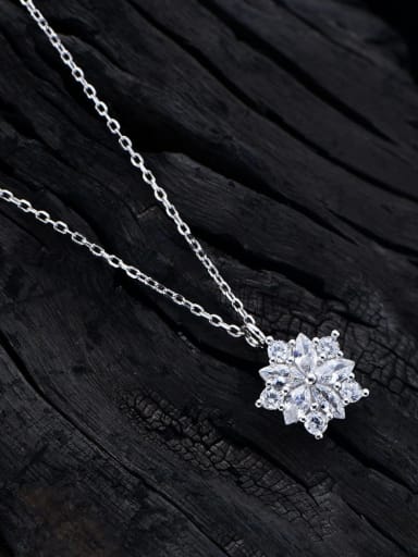 silvery 925 Sterling Silver Cubic Zirconia Flower Dainty Necklace