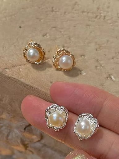 Alloy Freshwater Pearl Flower Dainty Stud Earring