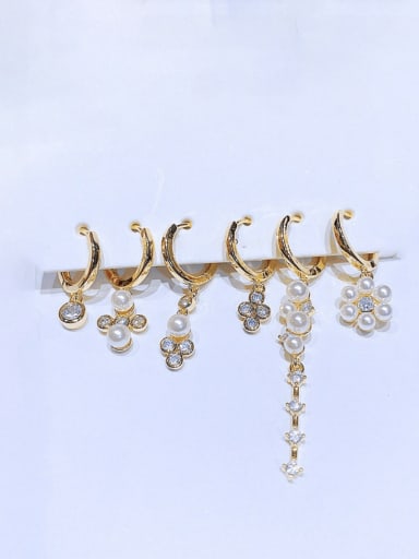 Brass Imitation Pearl Geometric Trend Huggie Earring