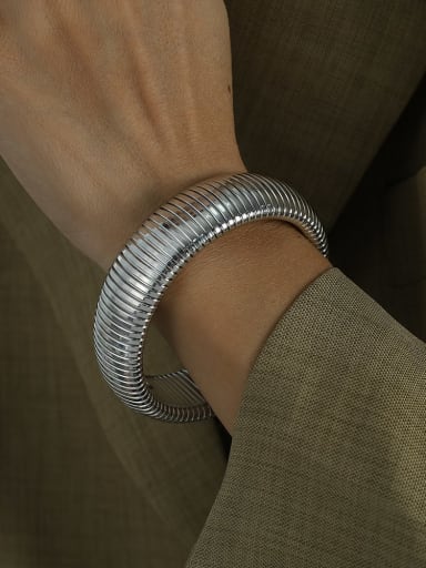 SZ06 steel color width:2cm+ rim of 6cm Titanium Steel Hip Hop Geometric Bangle and Necklace Set