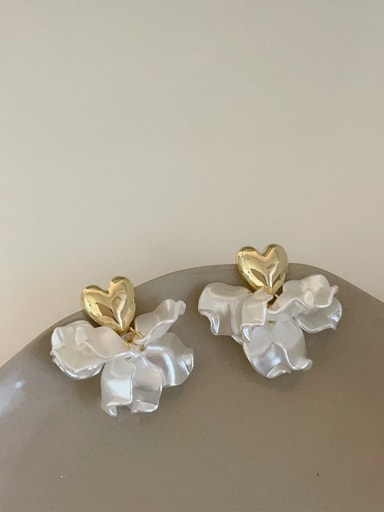 Alloy Shell Flower Dainty Stud Earring