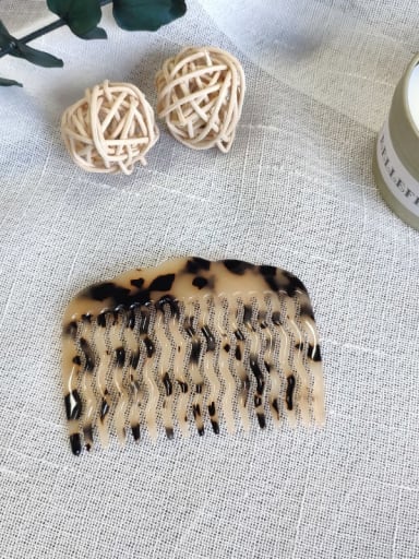 Shallow hawksbill Cellulose Acetate Minimalist Hair Comb