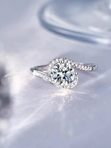 925 Sterling Silver Moissanite White Minimalist Engagement Ring