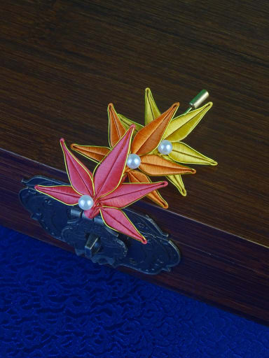 custom Maple Leaf Handmade Flower Chanhua Brooch