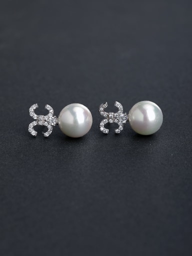 Bling bling Micro inlay Zircon Letter CC   925 silver Imitation pearls Stud earrings