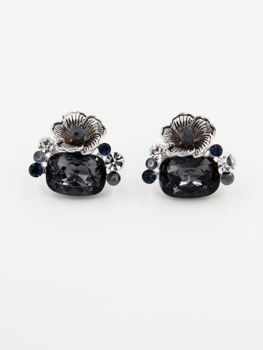 New design Zinc Alloy  austrian Crystals Studs stud Earring in Grey color
