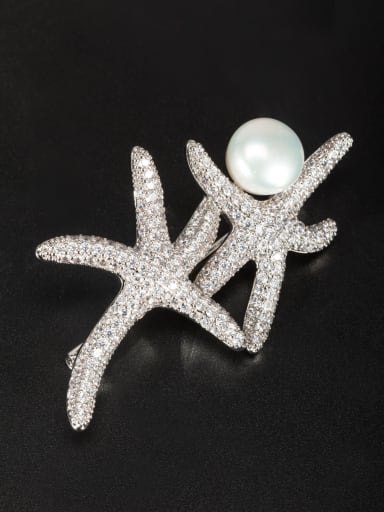 Platinum Plated Star White Zircon Beautiful Lapel Pins & Brooche