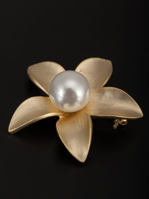 LB RAIDER Model No XX04435 Personalized Gold Plated White Flower Pearl Lapel Pins & Brooche 0