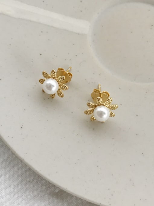 MINI STUDIO Gold Plated Silver Flower Gold Pearl Beautiful Studs stud Earring 0