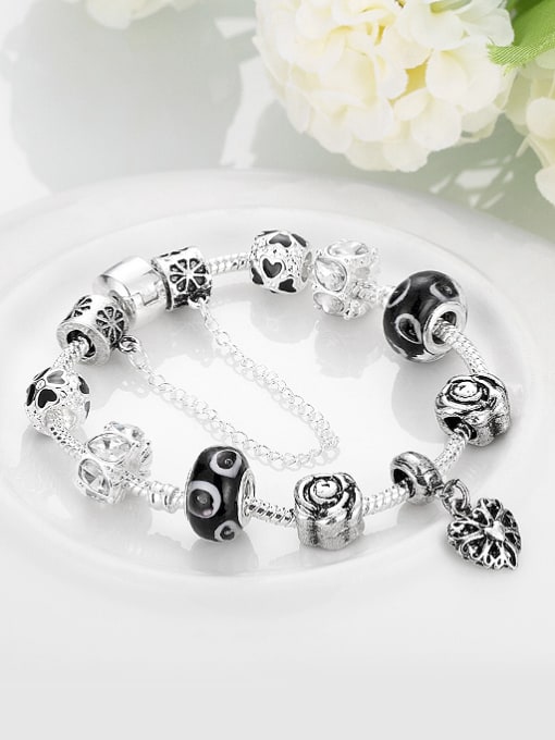 OUXI Retro Decorations Black Glass Beads Bracelet 2