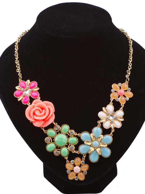 Qunqiu Fashion Resin-covered Flowers Gold Plated Alloy Necklace 0
