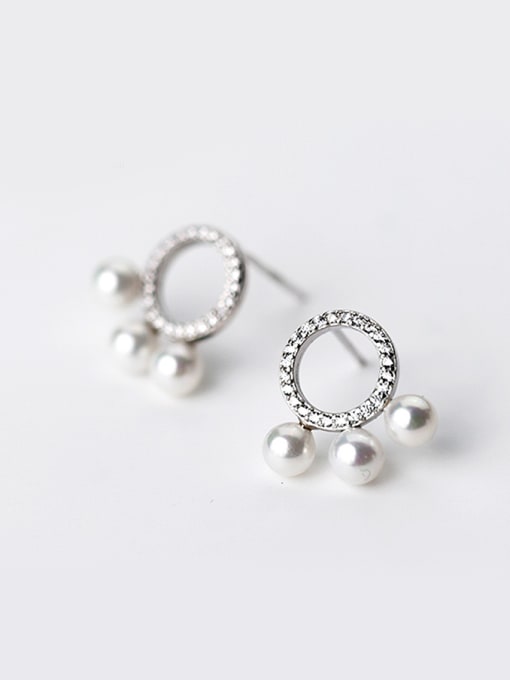white Temperament Round Shaped Artificial Pearl Silver Stud Earrings