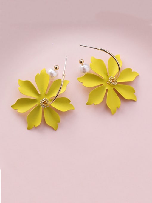 C yellow Alloy With Champagne Gold Plated Fashion Flower Hook Earrings