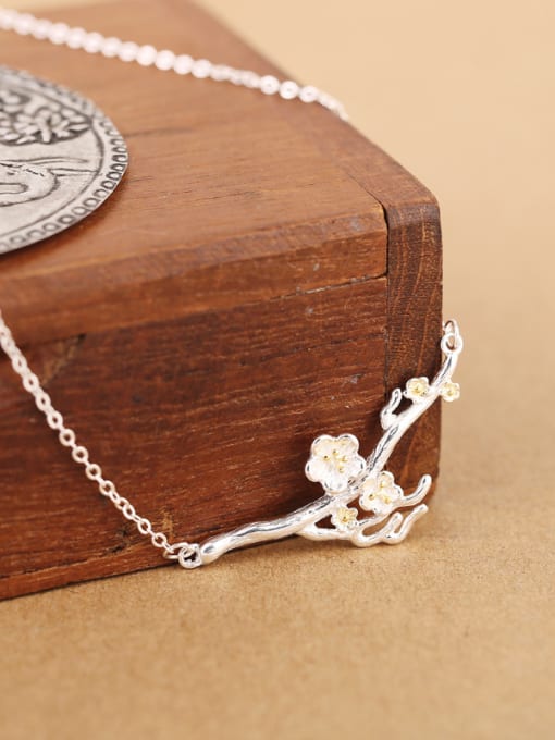 Peng Yuan Fashion Tiny Flowers Silver Necklace 2
