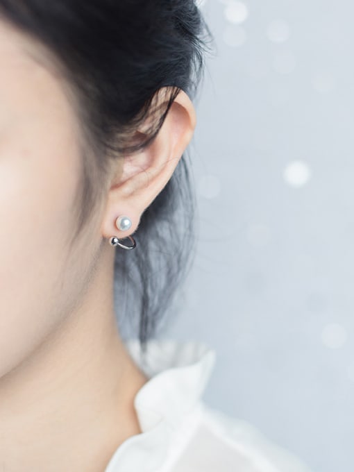 Rosh Temperament Geometric Shaped Artificial Pearl Clip On Earrings 1