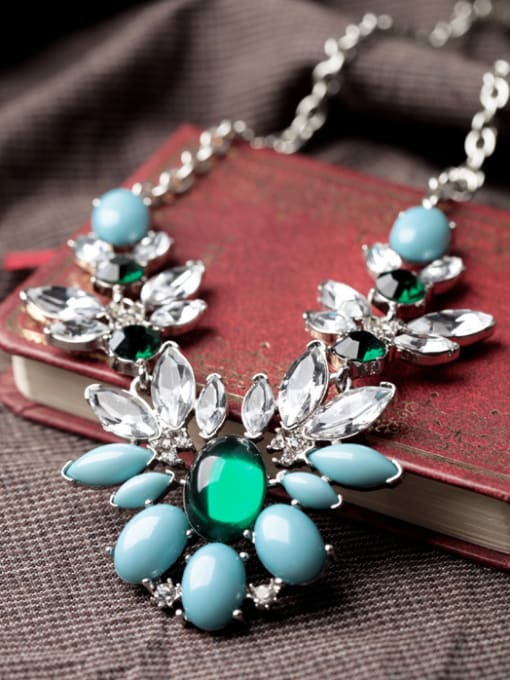 KM Fashion Flower Shaped Artificial Stones Alloy Necklace 2
