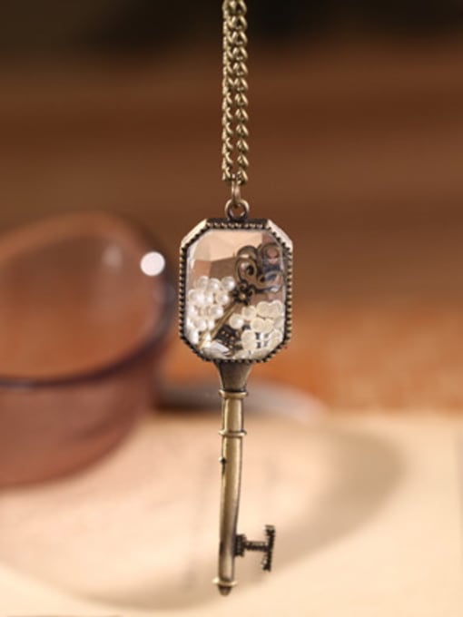 Dandelion Women High-grade Key Shaped Necklace 0