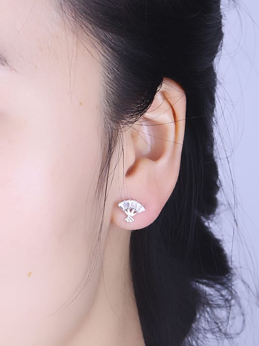 One Silver Tiny Personalized Fan shaped Zirconias 925 Silver Stud Earrings 1