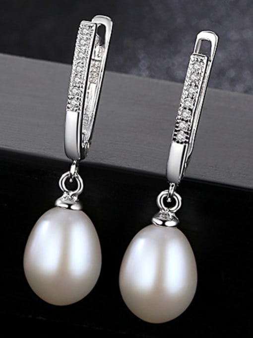 White Sterling silver with AAA zircon 8-9mm Natural Freshwater Pearl Earrings