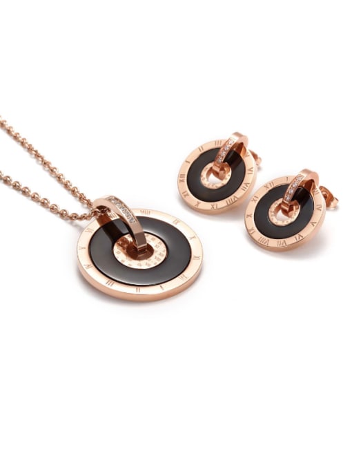 Rose Gold, Black Europe And The United States Of Titanium Circular White Shell Stainless Steel Rose Gold Necklace