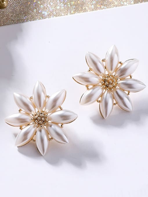 A Short Paragraph Alloy With Rose Gold Plated Personality Flower Drop Earrings