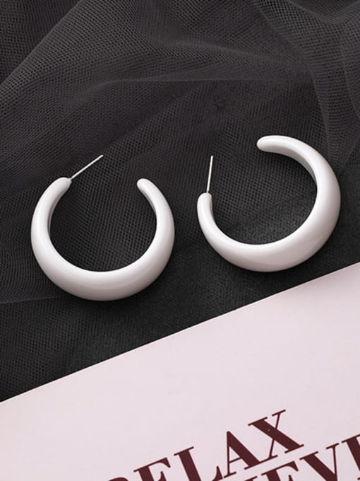 A white Alloy With Platinum Plated Simplistic Round Hoop Earrings
