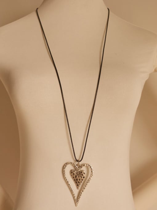 Dandelion Antique Silver Plated Heart Shaped Necklace 1