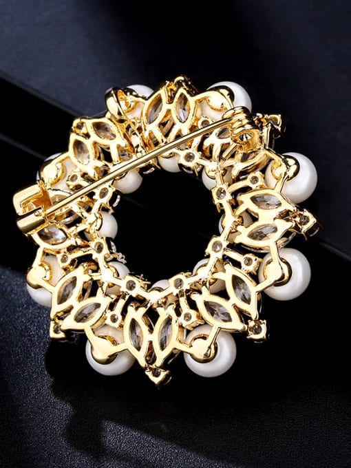 KK Copper With Cubic Zirconia/Imitation Pearl Luxury Flower Brooches 1