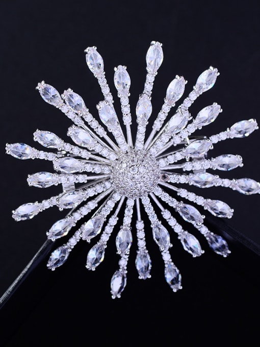 White Copper With Cubic Zirconia Luxury Flower Brooches