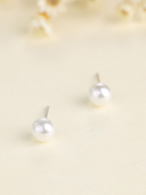 One Silver Elegant 925 Silver Artificial Pearl stud Earring 2